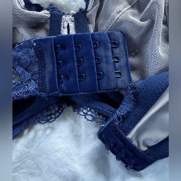 Victoria’s Secret Lace Bra SZ 38DD - Picture 5 of 10